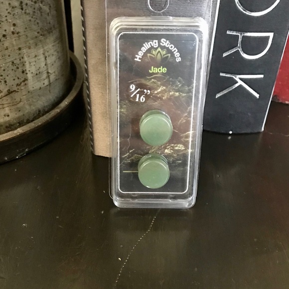 9/16 Healing stone: Jade plugs (NWT) - Picture 1 of 3